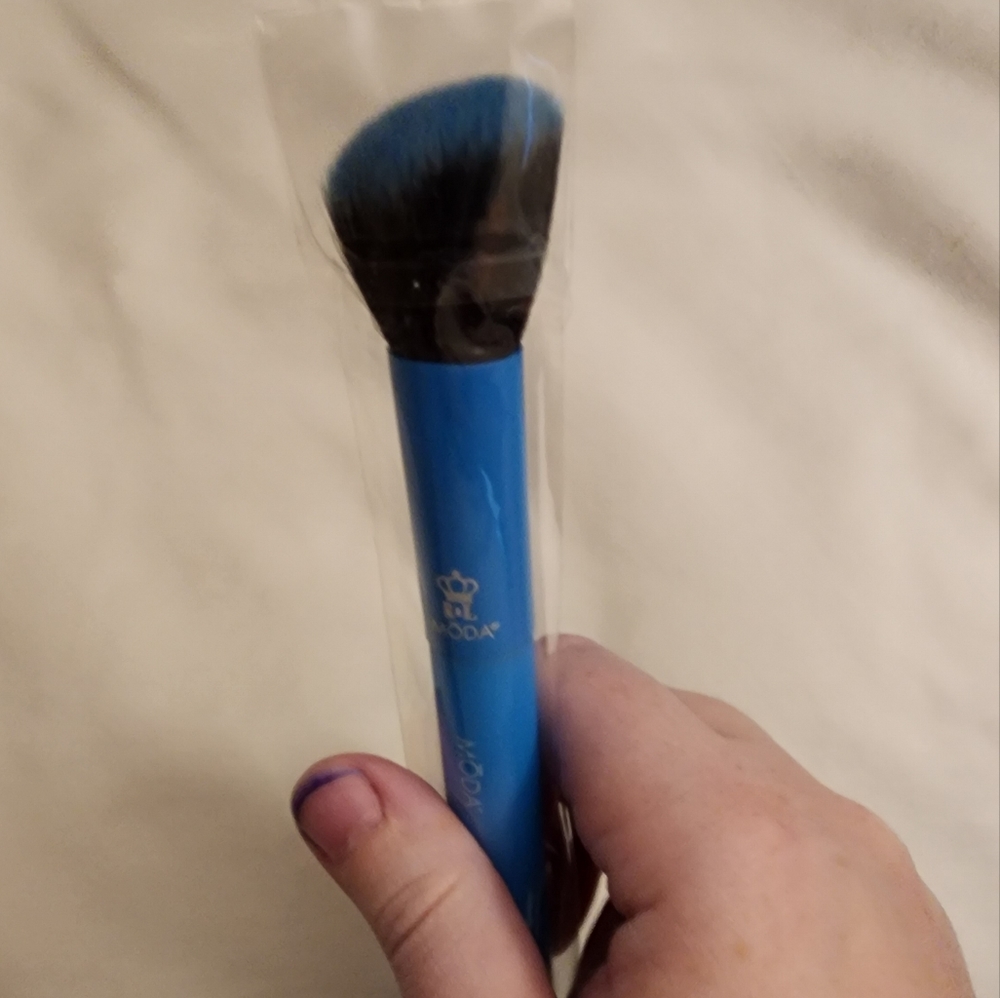 2 Moda Brushes - Picture 2 of 4